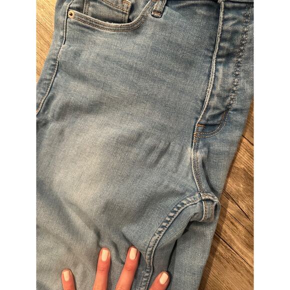 2 Old Navy Women's Rockstar Super Skinny Jeans High Rise 10 Secret Smooth Pocket - Picture 7 of 16